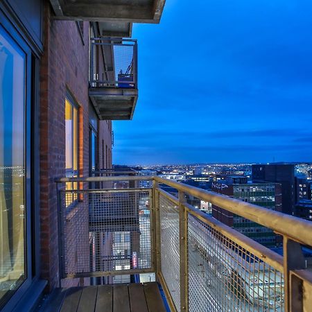 Skyview Apartment By Noknokstay - City Centre With Parking - Group, Family, Business Шефилд Екстериор снимка