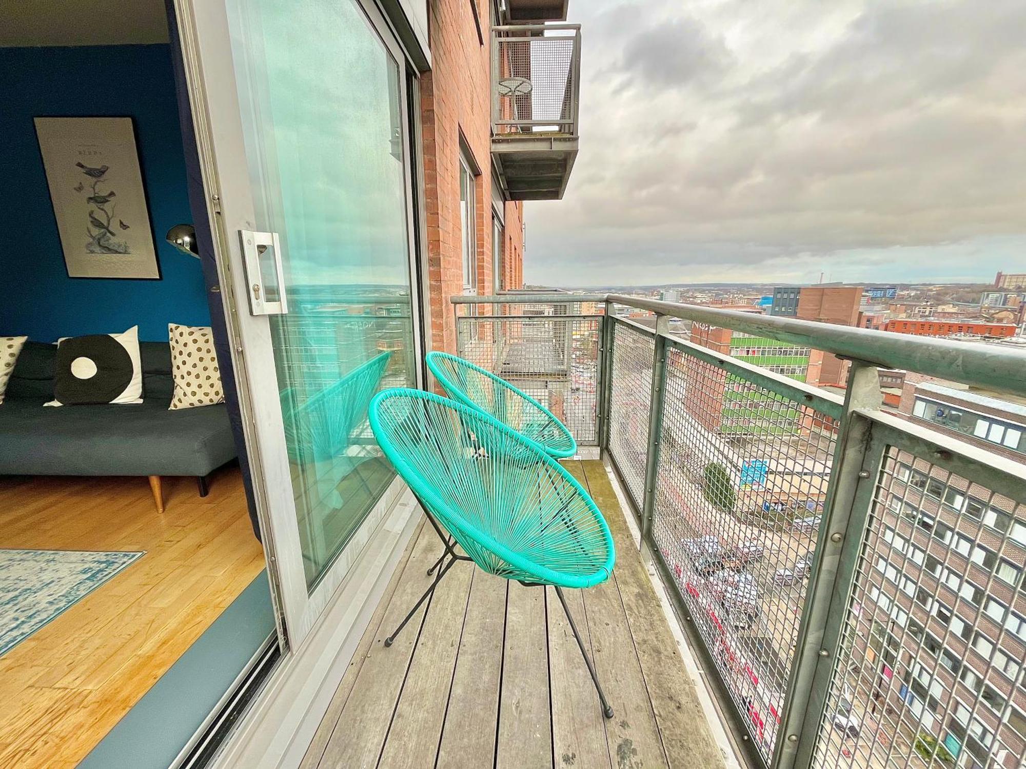 Skyview Apartment By Noknokstay - City Centre With Parking - Group, Family, Business Шефилд Екстериор снимка