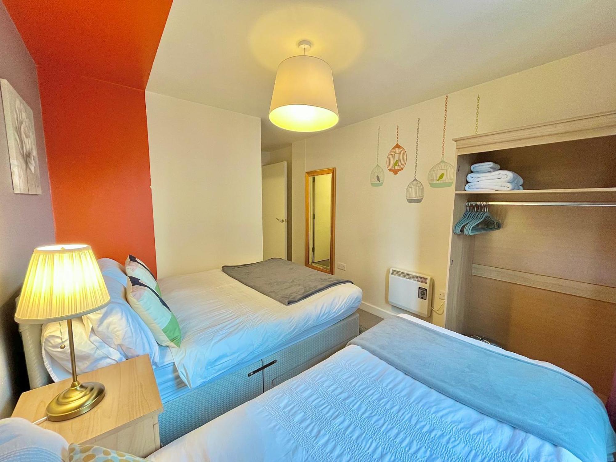 Skyview Apartment By Noknokstay - City Centre With Parking - Group, Family, Business Шефилд Екстериор снимка