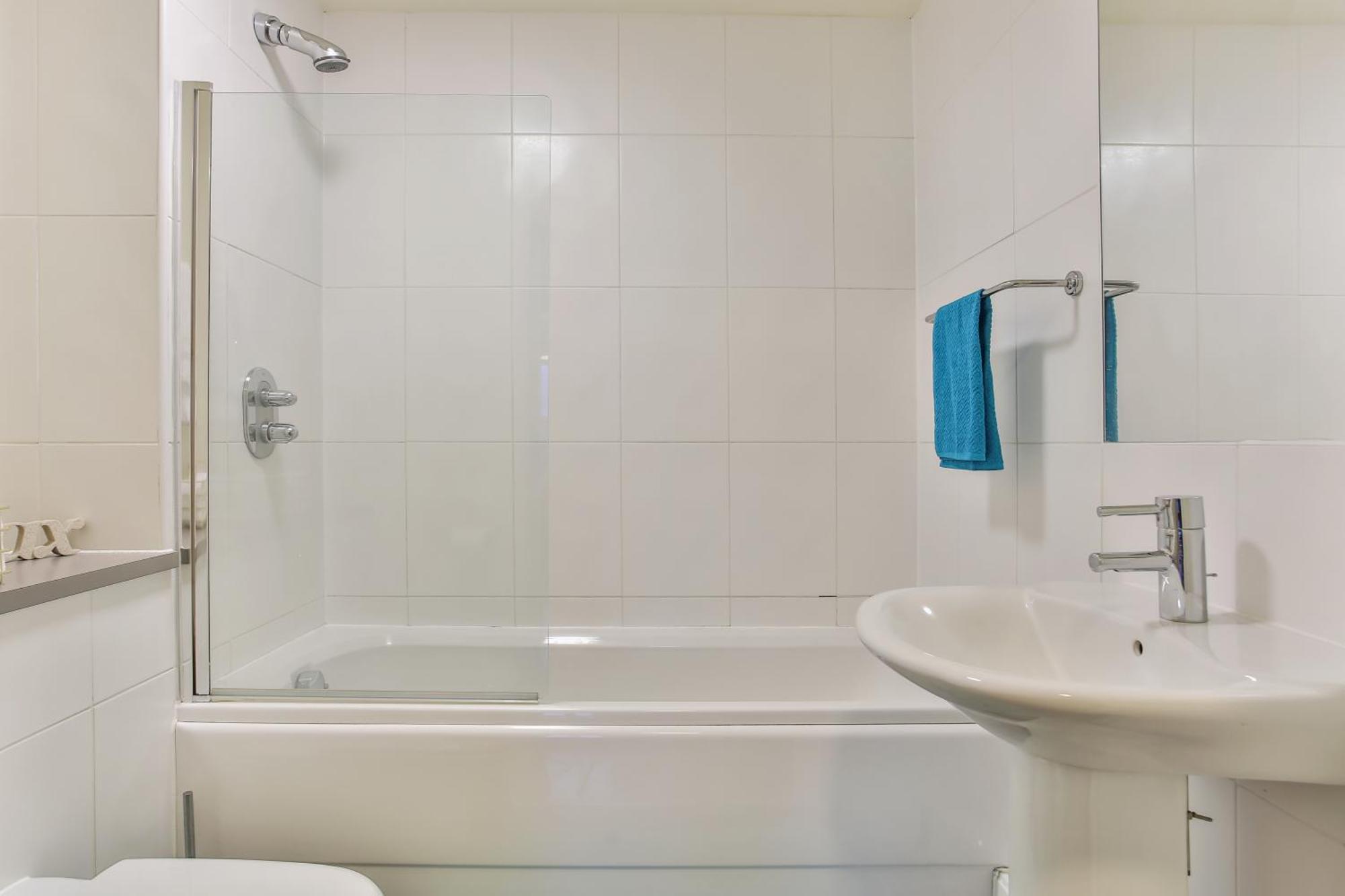 Skyview Apartment By Noknokstay - City Centre With Parking - Group, Family, Business Шефилд Екстериор снимка