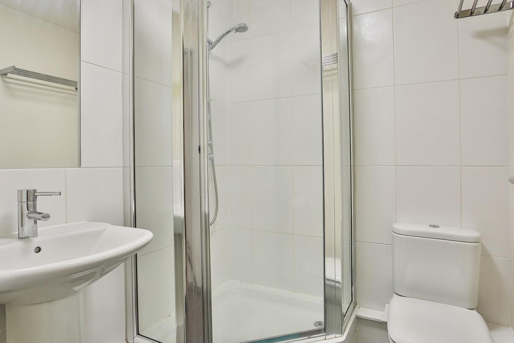 Skyview Apartment By Noknokstay - City Centre With Parking - Group, Family, Business Шефилд Екстериор снимка