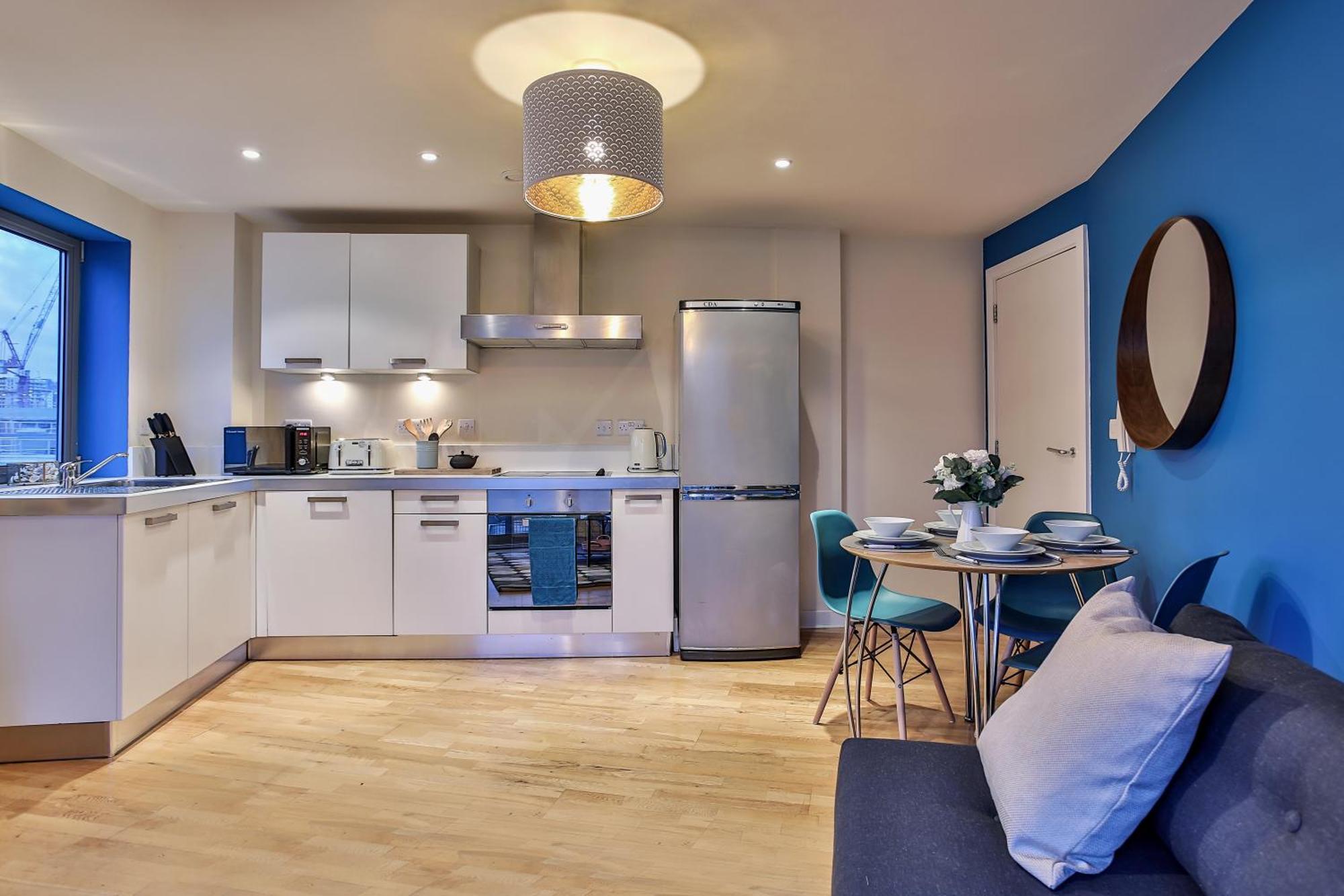Skyview Apartment By Noknokstay - City Centre With Parking - Group, Family, Business Шефилд Екстериор снимка