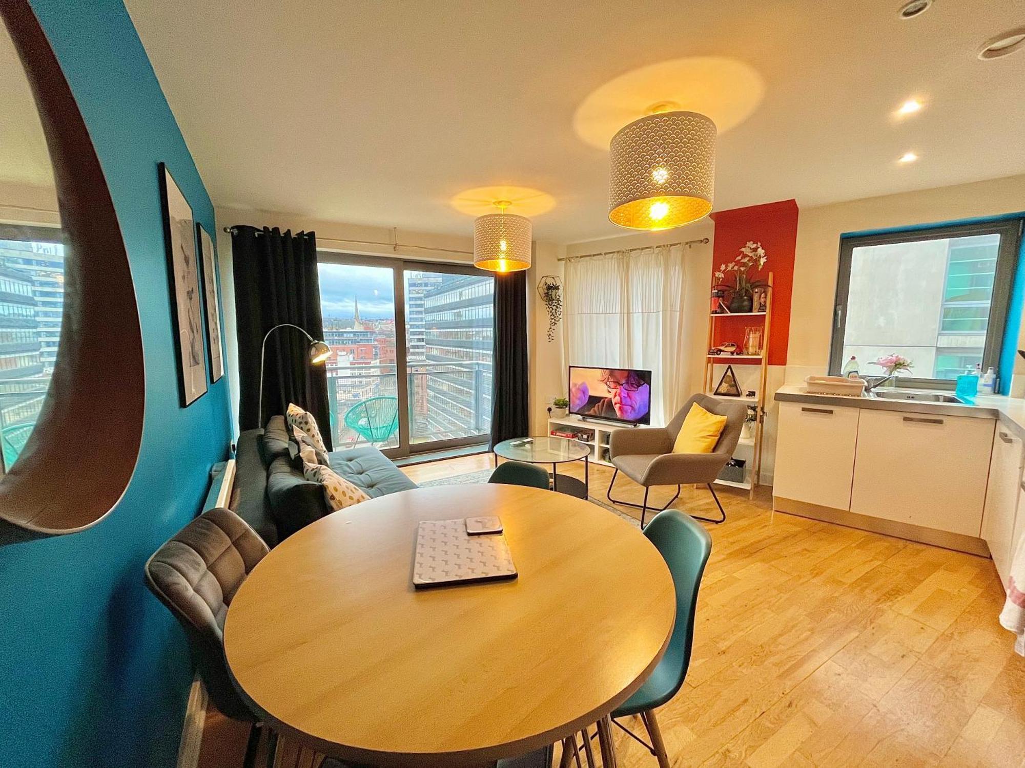 Skyview Apartment By Noknokstay - City Centre With Parking - Group, Family, Business Шефилд Екстериор снимка